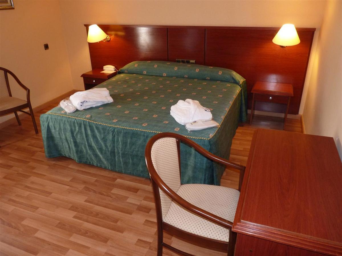 Hotel Balneari De Vallfogona De Riucorb Extérieur photo